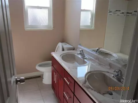 2013 Celeste Dr, Modesto, CA 95355 photo 9