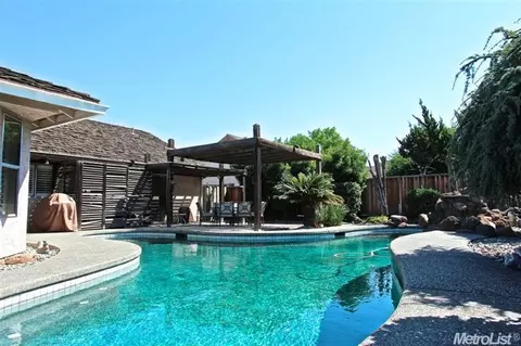 365 Rosewall Way, Tracy, CA 95376 photo 3
