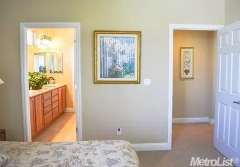 2525 Shadow Berry Dr, Manteca, CA 95336 photo 9
