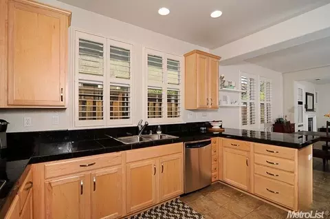 967 Campfire Cir, Rocklin, CA 95765 photo 2