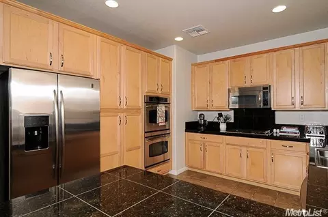 967 Campfire Cir, Rocklin, CA 95765 photo 3
