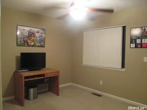 4009 Elmo Loop #b, Modesto, CA 95356 photo 5