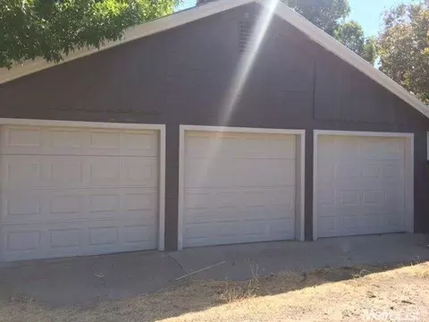 219 Hackberry Ave, Modesto, CA 95354 photo 2