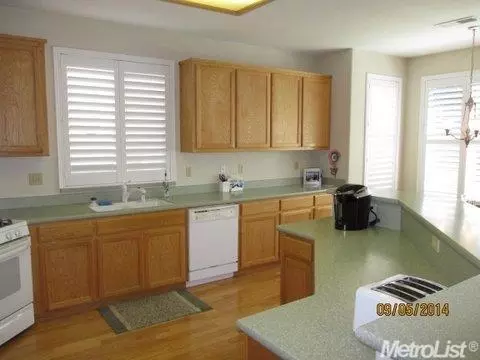 3816 Chedworth Ln, Modesto, CA 95355 photo 6
