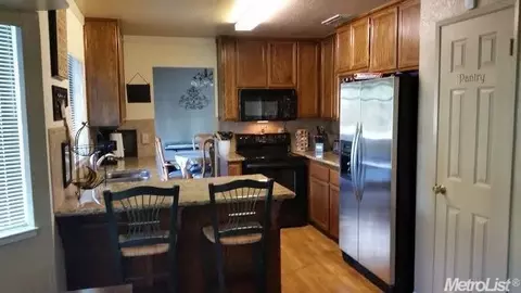 1905 Walnut Tree Dr, Modesto, CA 95355 photo 4