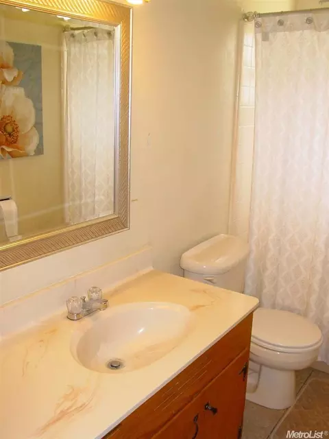402 Daisy Ave, Lodi, CA 95240 photo 11