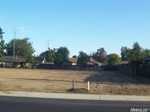 2303 Cochran Rd, Lodi, CA 95242 photo 4