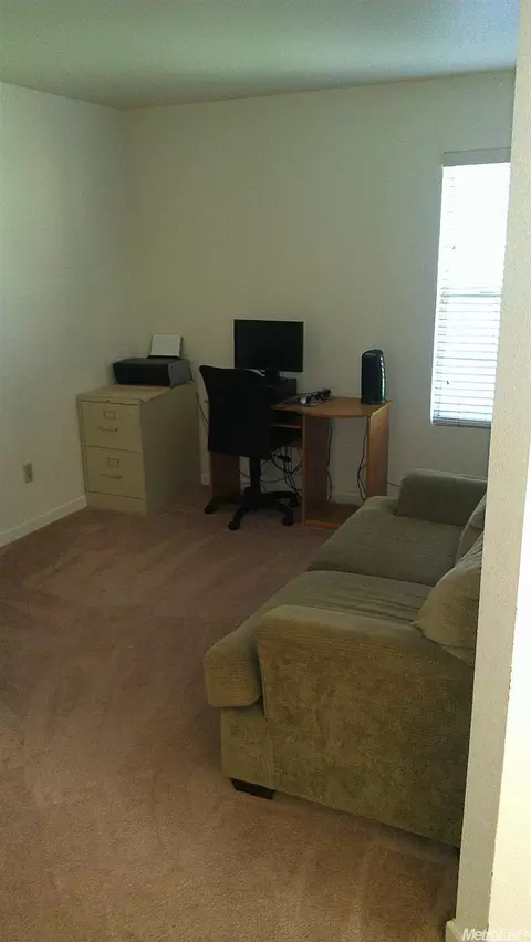 132 N Mcclure Rd, Modesto, CA 95357 photo 9