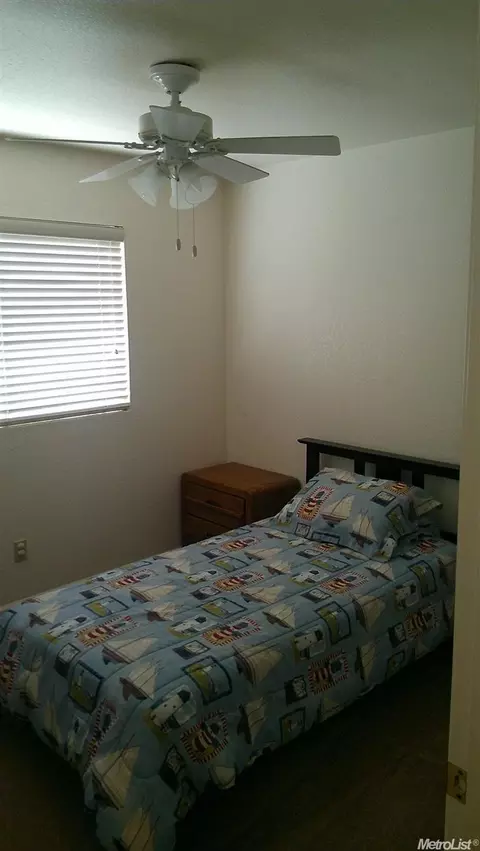 132 N Mcclure Rd, Modesto, CA 95357 photo 10