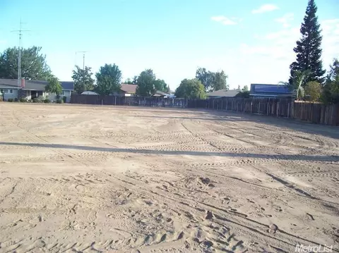 2307 Cochran Rd, Lodi, CA 95242 photo 3