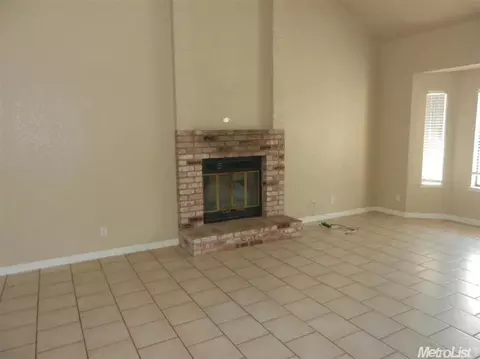 915 Brentwood Ave, Gustine, CA 95322 photo 4