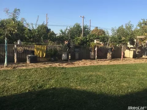 8260 E Keyes Rd, Hughson, CA 95326 photo 4