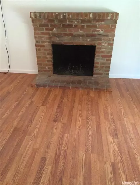 1922 Ayers Ave, Lodi, CA 95242 photo 2