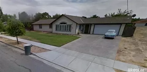 1718 Teak Ave, Merced, CA 95340 photo 1