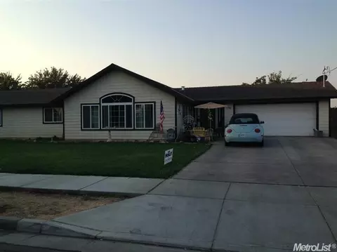 1718 Teak Ave, Merced, CA 95340 photo 3
