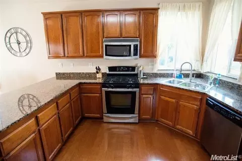 910 Courtyards Loop, Lincoln, CA 95648 photo 9