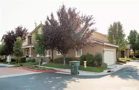 910 Courtyards Loop, Lincoln, CA 95648 photo 4