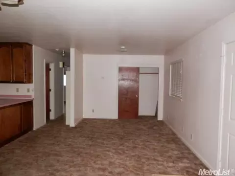 4842 Beaver Ln, Olivehurst, CA 95961 photo 5