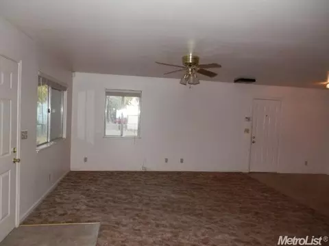 4842 Beaver Ln, Olivehurst, CA 95961 photo 6
