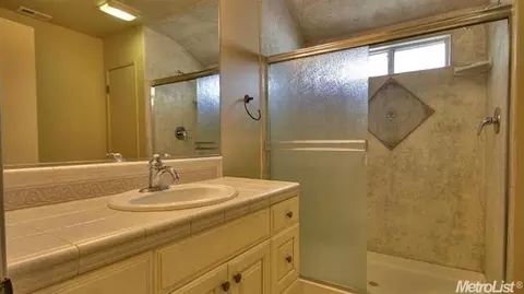 238 N Locust Ave, Ripon, CA 95366 photo 17