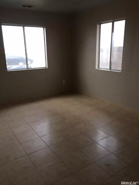 1328 Rita Mae Ave, Merced, CA 95341 photo 5