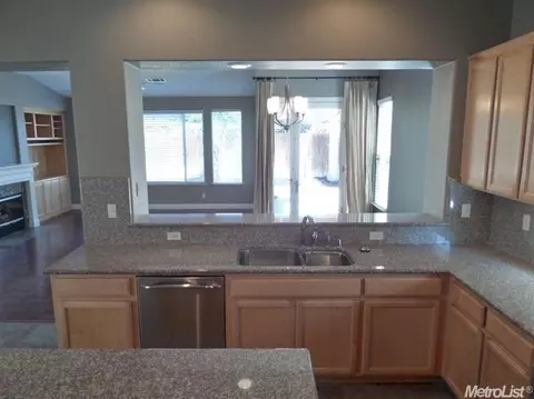 744 Monte Rosa Ln, Manteca, CA 95337 photo 10