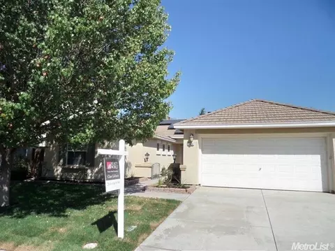 744 Monte Rosa Ln, Manteca, CA 95337 photo 2