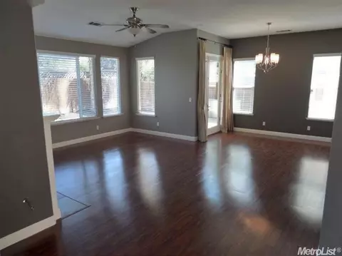 744 Monte Rosa Ln, Manteca, CA 95337 photo 3