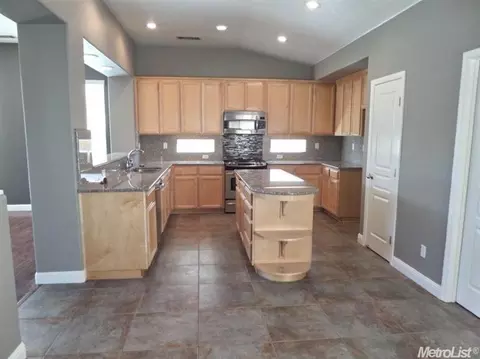 744 Monte Rosa Ln, Manteca, CA 95337 photo 9