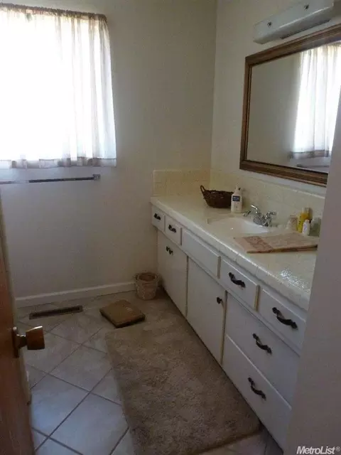 1401 Wallin Way, Modesto, CA 95351 photo 8