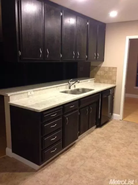 2404 Naas Ct, Modesto, CA 95358 photo 4