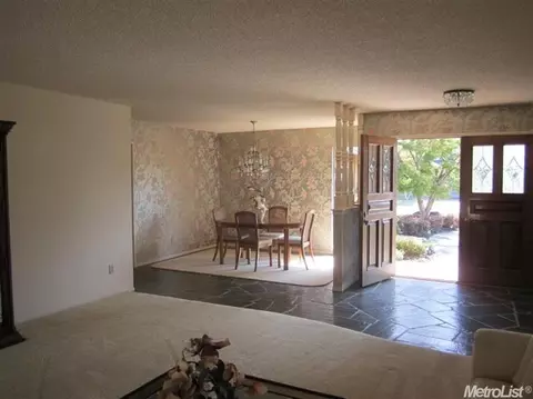 3131 Ozzie Ct, Carmichael, CA 95608 photo 3