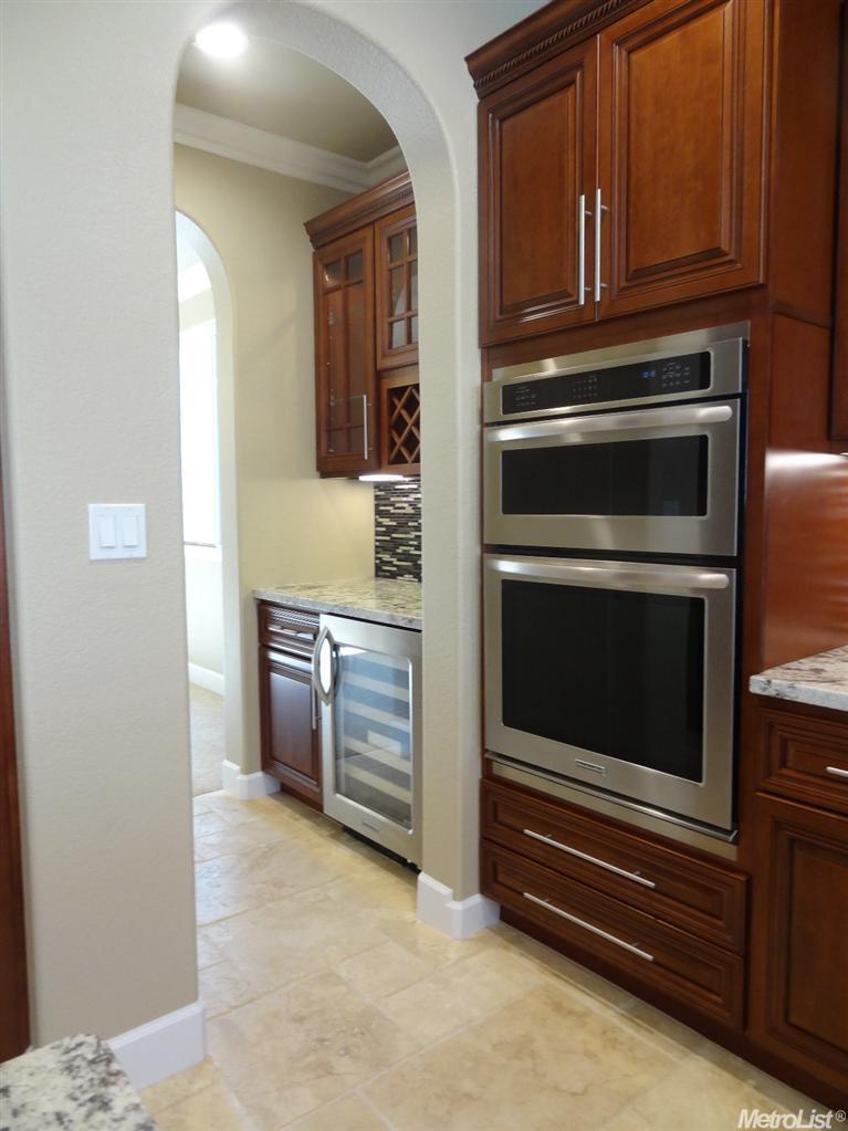 3833 Biltmore Dr, Turlock, CA 95382 photo 4