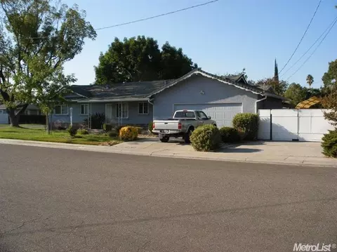2301 Thomas St, Ceres, CA 95307 photo 3