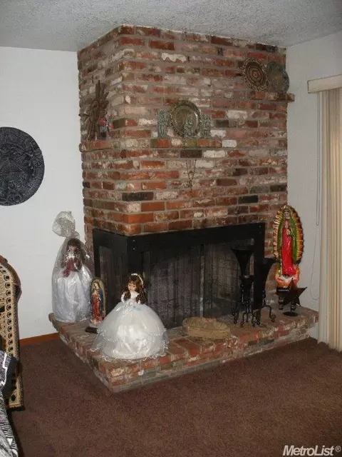 2301 Thomas St, Ceres, CA 95307 photo 5