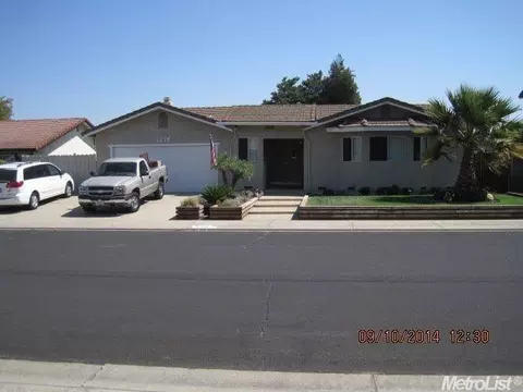 1218 Windsor Pl, Manteca, CA 95336 photo 1