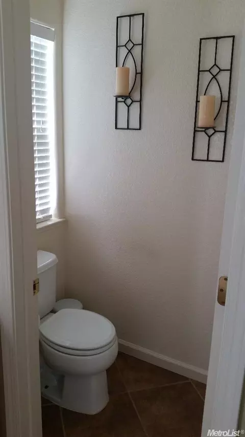 1126 Edith, Ceres, CA 95307 photo 14