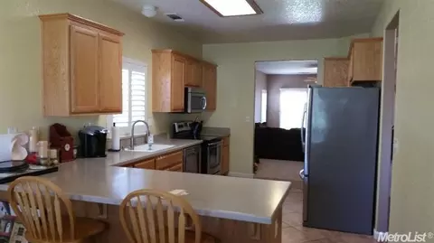 1126 Edith, Ceres, CA 95307 photo 5