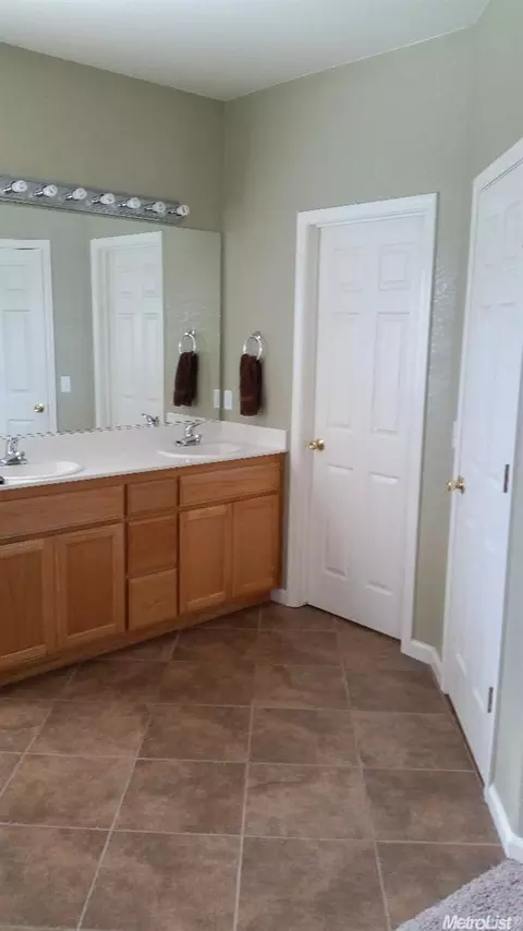 1126 Edith, Ceres, CA 95307 photo 13