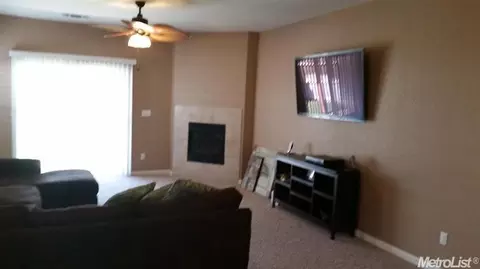1126 Edith, Ceres, CA 95307 photo 8