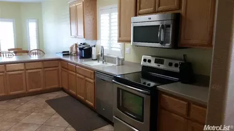 1126 Edith, Ceres, CA 95307 photo 6