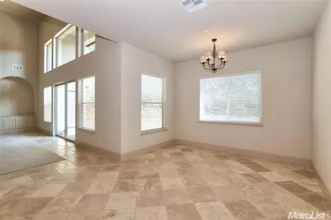 6036 Holeton Rd, Carmichael, CA 95608 photo 6