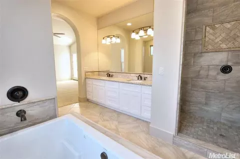 6036 Holeton Rd, Carmichael, CA 95608 photo 9
