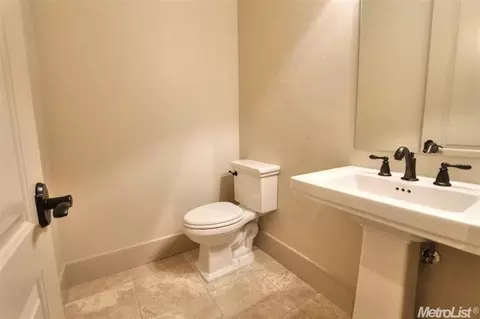 6036 Holeton Rd, Carmichael, CA 95608 photo 18