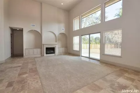 6036 Holeton Rd, Carmichael, CA 95608 photo 4