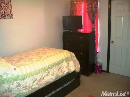 901 Georgetown Ave, Turlock, CA 95382 photo 15