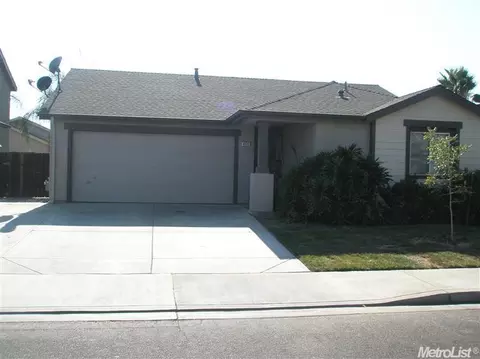 459 Thrush Dr, Patterson, CA 95363 photo 2