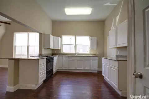 85 W 7th St, Tracy, CA 95376 photo 11