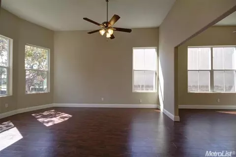 85 W 7th St, Tracy, CA 95376 photo 6