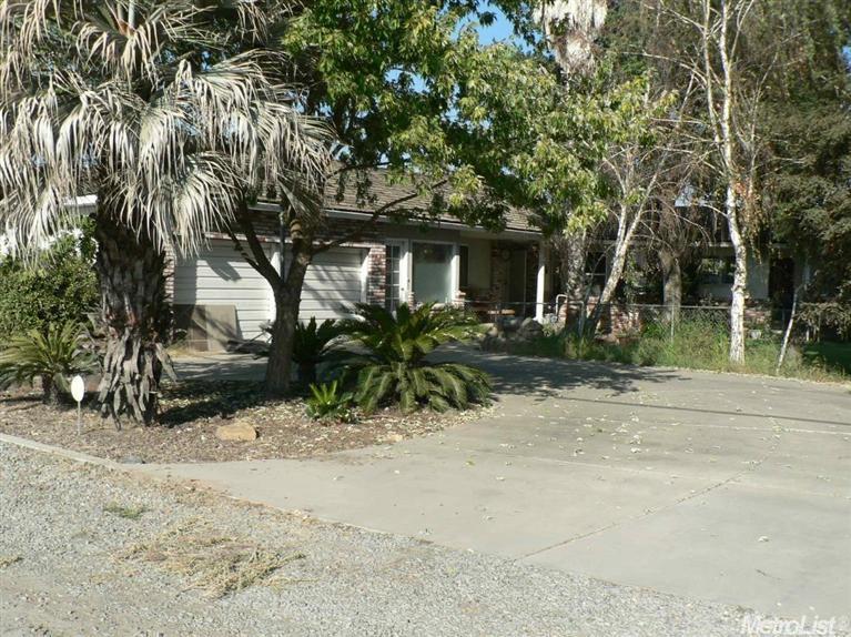 606 S Johnson Rd, Turlock, CA 95380 photo 2